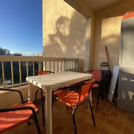 Avec Balcon, Piscine Et Parking - Maxime - Fr-1-226-509 생트막시메