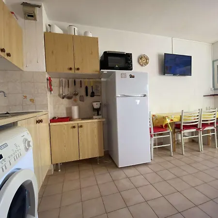 Avec Balcon, Piscine Et Parking - Maxime - Fr-1-226-509 Sainte-Maxime